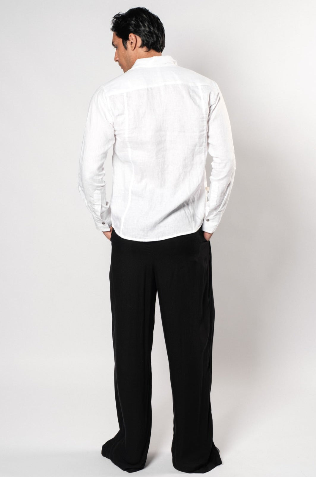 Chemise en lin de couleur Warna